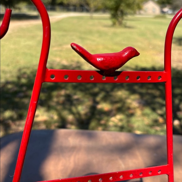 Red metal earring/necklace holder - Picture 3 of 8